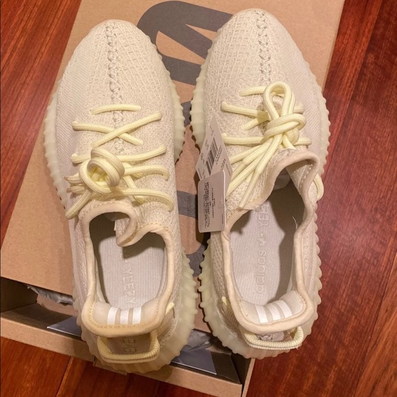 Yeezy Boost 350 v2 Butter NWT - Picture 7 of 10